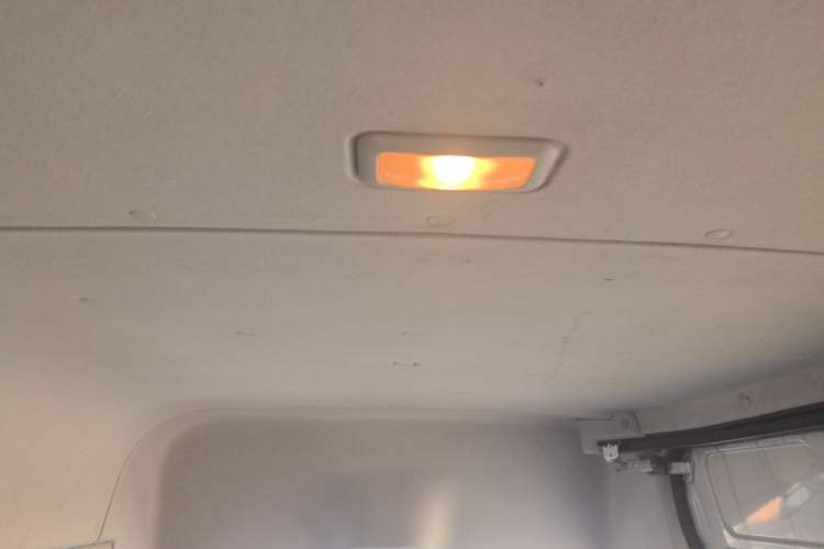 Used Iveco Eurocargo 2020 2.3T Manual Super-Rui Short Wheelbase High Roof High-Performance F1A Headliner
