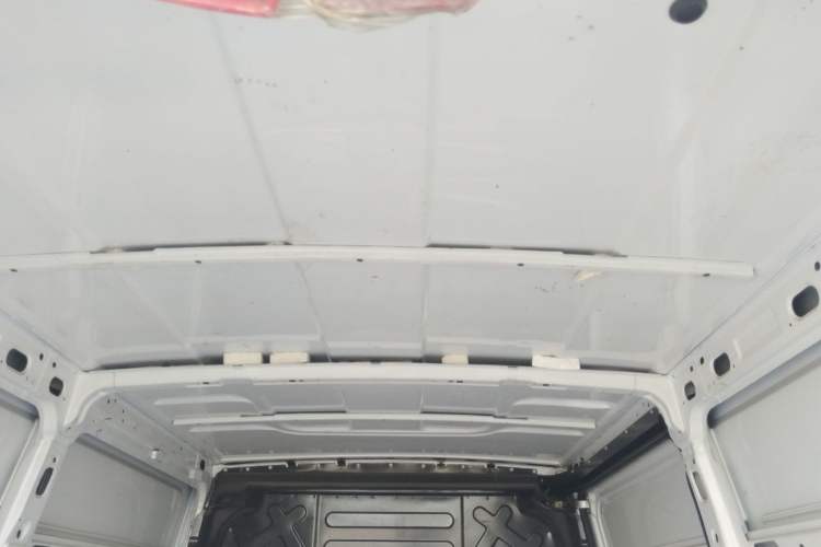 Used Iveco Eurocargo 2020 2.3T Manual - Yunrui Manual Door Short Wheelbase Low Roof Low Power F1A Headliner