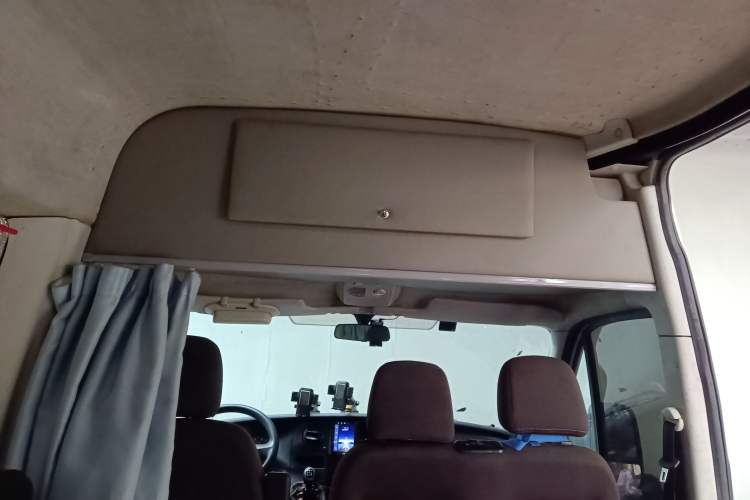 Used Iveco Eurocargo 2020 2.3T Manual Super Rui Long Wheelbase Short Overhang High Roof High Performance F1A Headliner