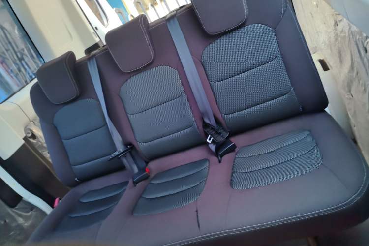Used Iveco Eurocargo 2020 2.3T Manual Super-Rui Short Wheelbase High Roof High-Performance F1A Left Rear Seat