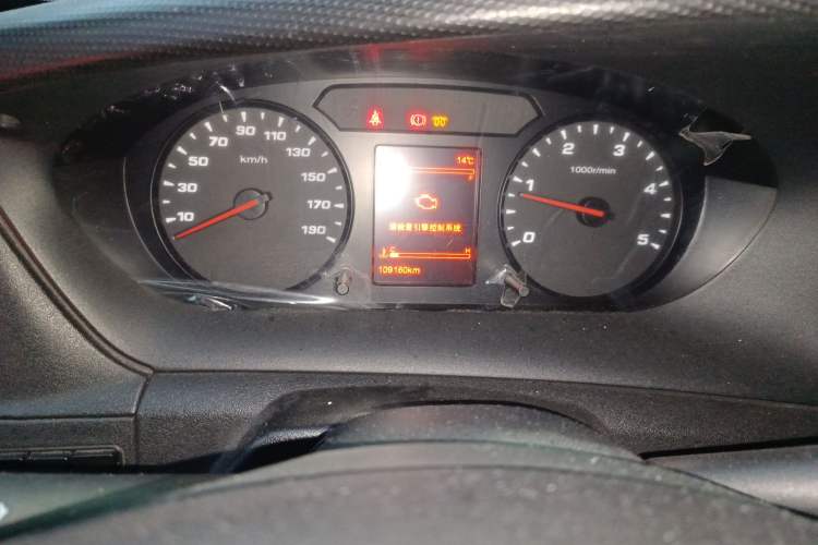 Used Iveco Eurocargo 2020 2.3T Manual Super-Rui Short Wheelbase High Roof High-Performance F1A Odometer Close Up
