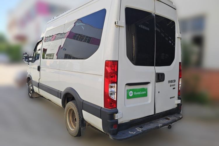 Used Iveco Eurocargo 2020 2.3T Manual Super Rui Long Wheelbase Short Overhang High Roof China VI F1A Rear Left 45 Deg