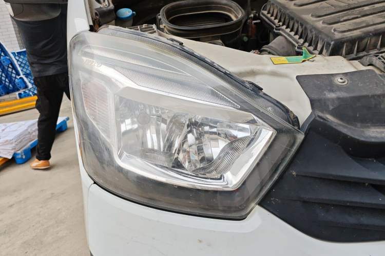 Used Iveco Eurocargo 2020 3.0T Manual Super Rui Short Wheelbase High-Roof F1C Right Front Headlight