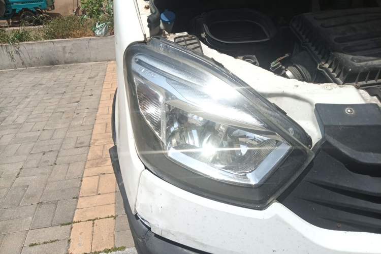 Used Iveco Eurocargo  Right Front Headlight