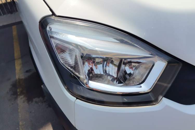 Used Iveco Eurocargo 2020 2.3T Manual Super-Rui Short Wheelbase High Roof High-Performance F1A Right Front Headlight