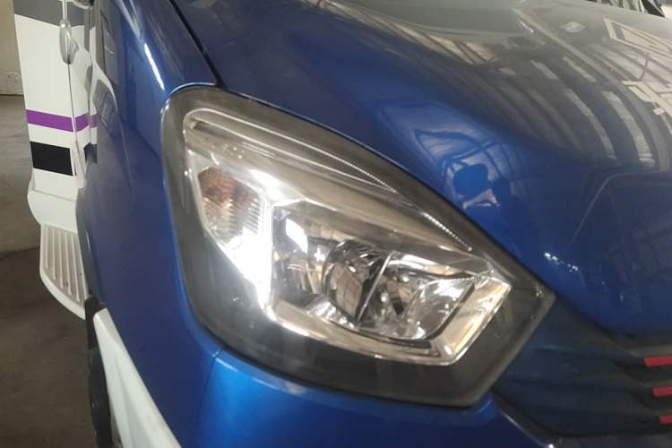 Used Iveco Eurocargo  Right Front Headlight