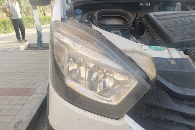 Used Iveco Eurocargo  Right Front Headlight