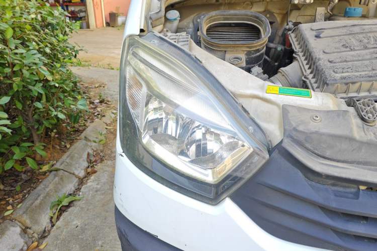 Used Iveco Eurocargo 2020 2.3T Manual Super Rui Long Wheelbase Short Overhang High Roof China VI F1A Right Front Headlight