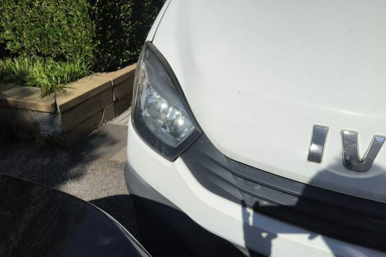Used Iveco Eurocargo 2020 2.3T Manual Super Rui Long Wheelbase Short Overhang High Roof China VI F1A Right Front Headlight
