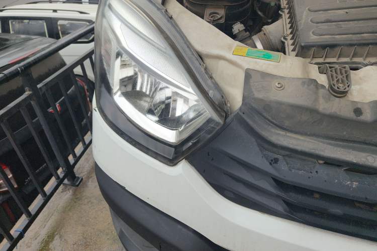 Used Iveco Eurocargo 2020 2.3T Manual Super Rui Short Wheelbase Low-Roof High-Power F1A Right Front Headlight