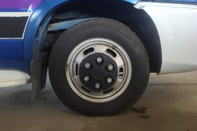 Used Iveco Eurocargo  Right Front Wheel Hub