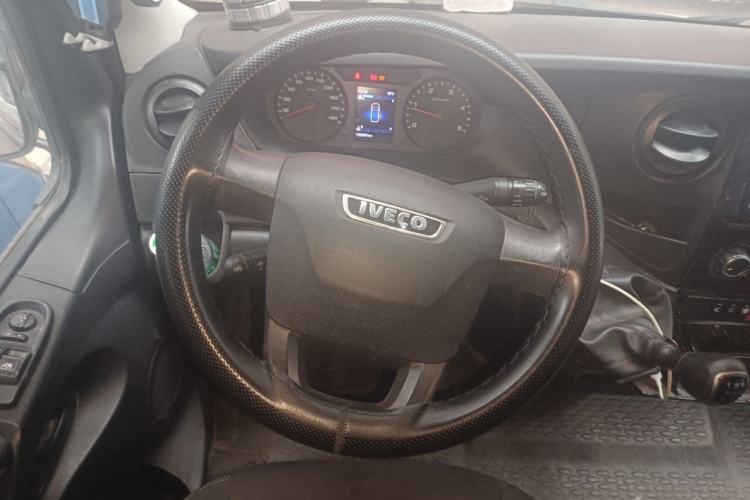 Used Iveco Eurocargo 2020 2.3T Manual Super-Rui Short Wheelbase High Roof High-Performance F1A Steering Wheel