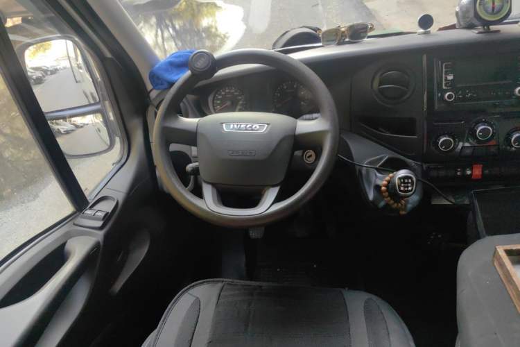 Used Iveco Eurocargo 2020 2.3T Manual Super Rui Short Wheelbase Low-Roof High-Power F1A Steering Wheel
