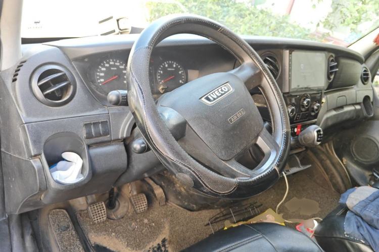 Used Iveco Eurocargo 2020 2.3T Manual Super Rui Long Wheelbase Short Overhang High Roof China VI F1A Steering Wheel