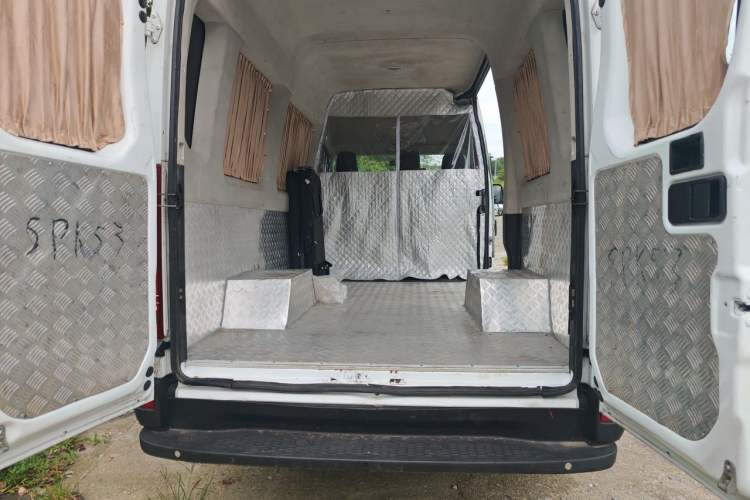 Used Iveco Eurocargo 2020 2.3T Manual Super Rui Long Wheelbase Short Overhang High Roof High Performance F1A Trunk