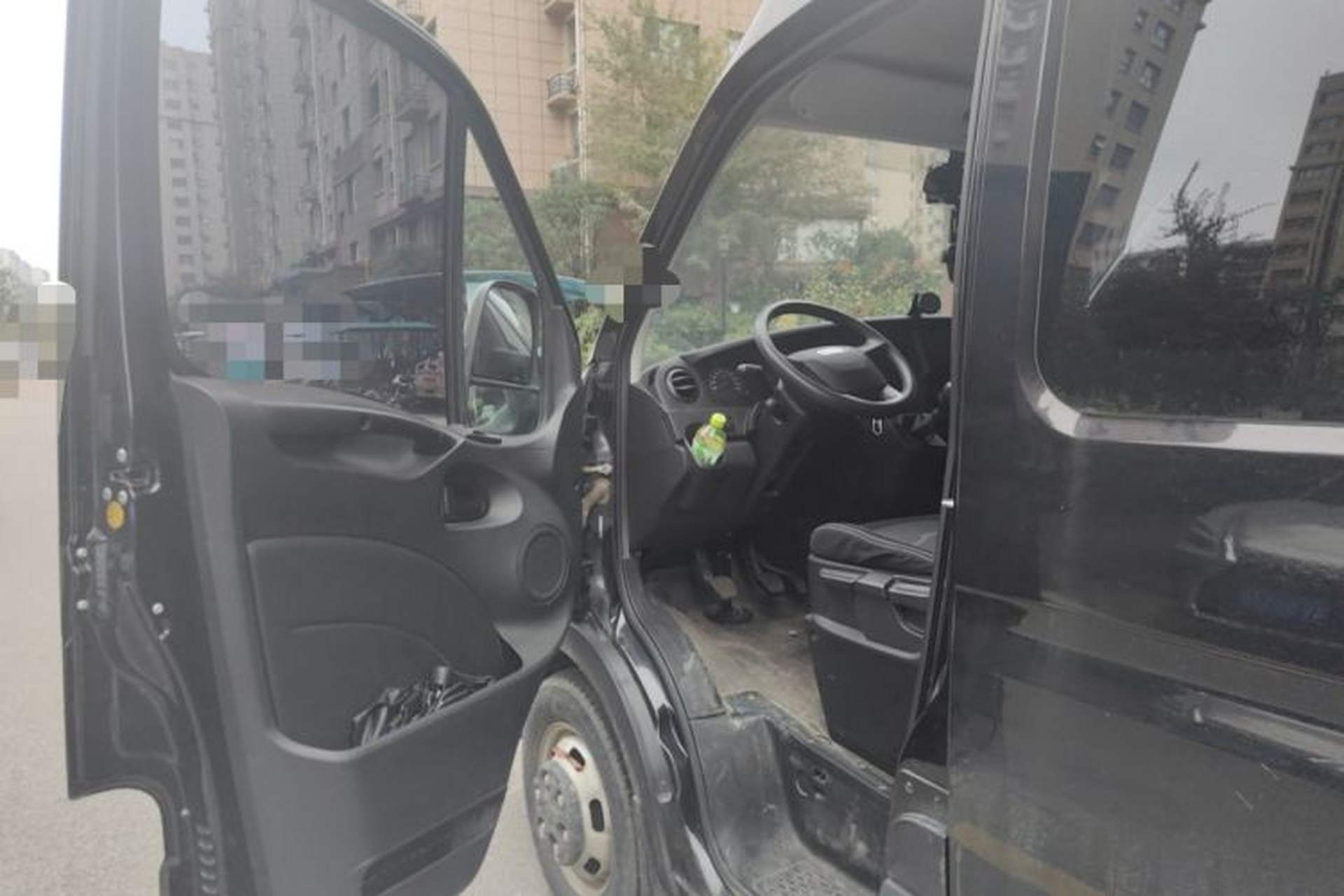 Used Iveco Eurocargo 2021 2.0T Manual Super Rui Long Wheelbase Short Overhang High Roof Side-Sliding Door F1A Driver Seat