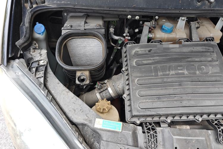 Used Iveco Eurocargo 2021 2.0T Manual Super-Rui Short Wheelbase Low-Roof Side-Hinged Door F1A Engine Bay Right