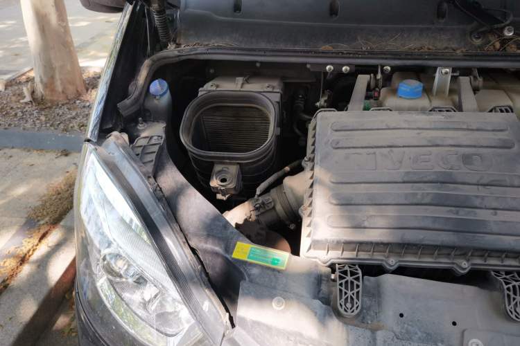 Used Iveco Eurocargo 2021 2.0T Manual Super Rui Short Wheelbase Low-Roof Manual Door F1A Engine Bay Right