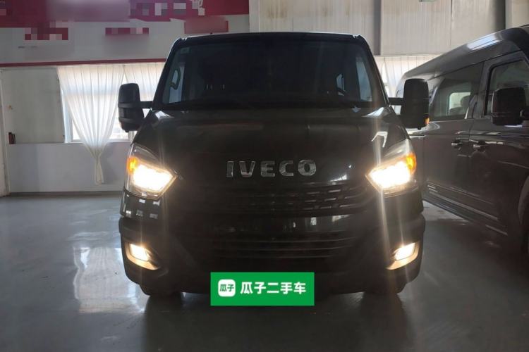 Used Iveco Eurocargo 2021 2.0T Manual Super-Rui Short Wheelbase Low-Roof Side-Hinged Door F1A Front