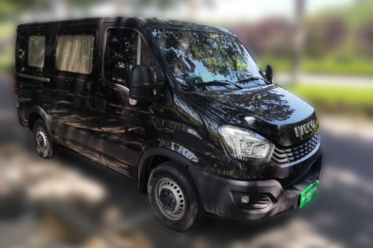Used Iveco Eurocargo 2021 2.0T Manual Super Rui Short Wheelbase Low-Roof Manual Door F1A Front Right 45 Deg