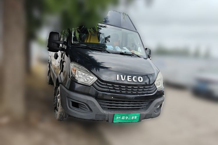 Used Iveco Eurocargo 2021 2.0T Manual - Yunrui Long Wheelbase Short Overhang High Roof Side-Sliding Door F1A Front Right 45 Deg