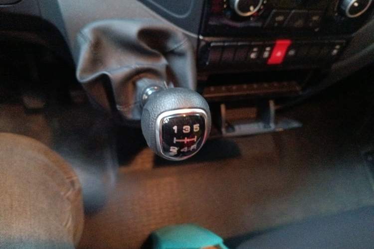 Used Iveco Eurocargo 2021 2.0T Manual Super-Rui Short Wheelbase Low-Roof Side-Hinged Door F1A Gear Lever