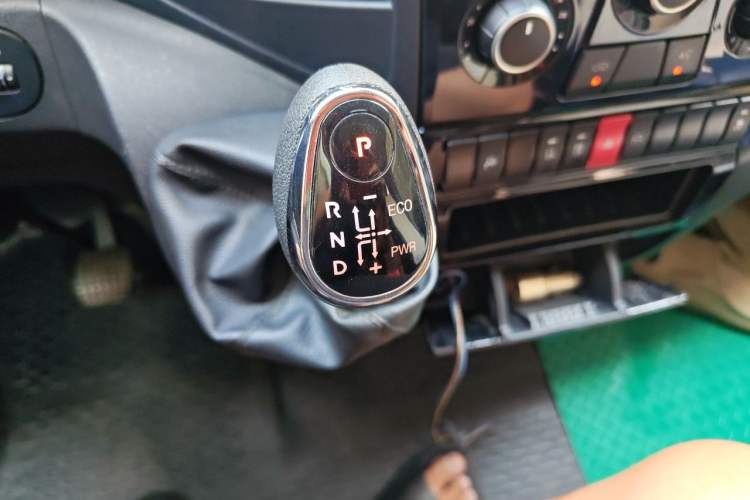 Used Iveco Eurocargo  Gear Lever