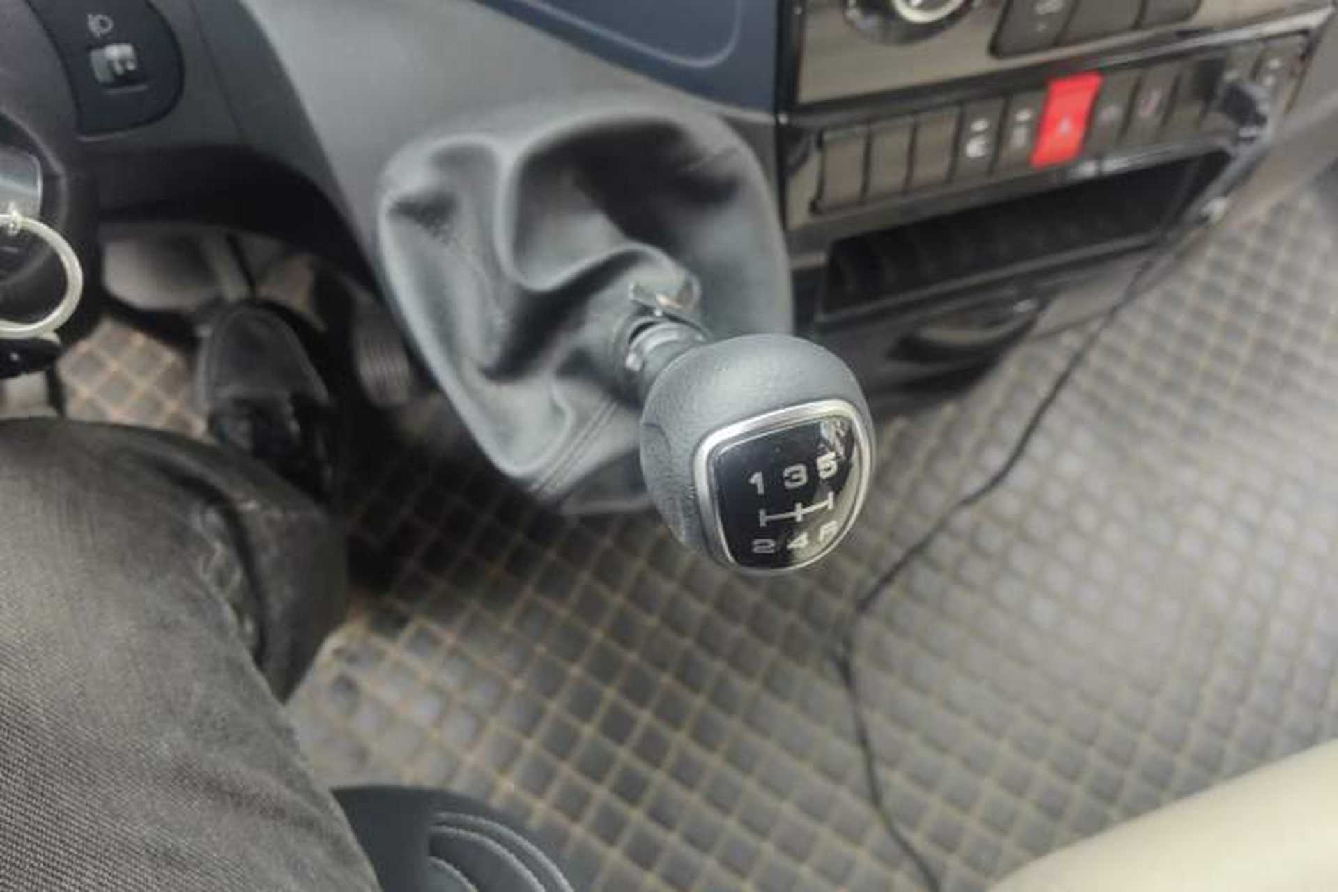 Used Iveco Eurocargo 2021 2.0T Manual Super-Rui Short Wheelbase Low-Roof Side-Hinged Door F1A Gear Lever