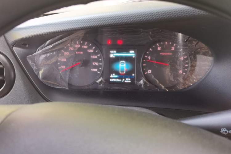Used Iveco Eurocargo 2021 2.0T Manual Super Rui Short Wheelbase Low-Roof Manual Door F1A Instrument Cluster