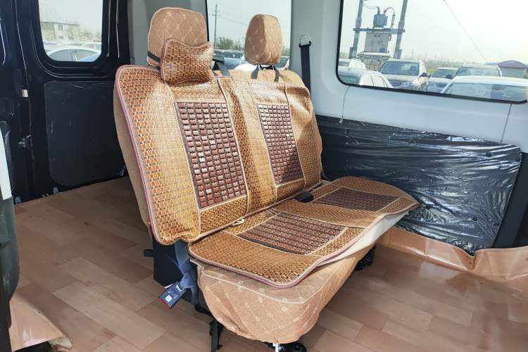 Used Iveco Eurocargo 2021 2.0T Manual Super-Rui Short Wheelbase High-Roof Side-Sliding Door F1A Left Rear Seat