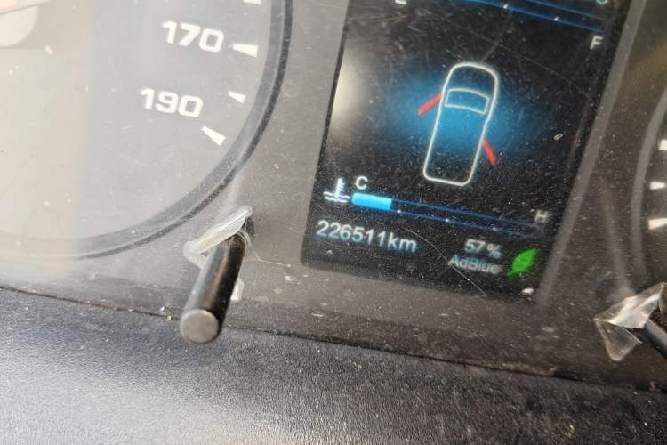 Used Iveco Eurocargo 2021 2.0T Manual - Yunrui Long Wheelbase Short Overhang High Roof Side-Sliding Door F1A Odometer Close Up