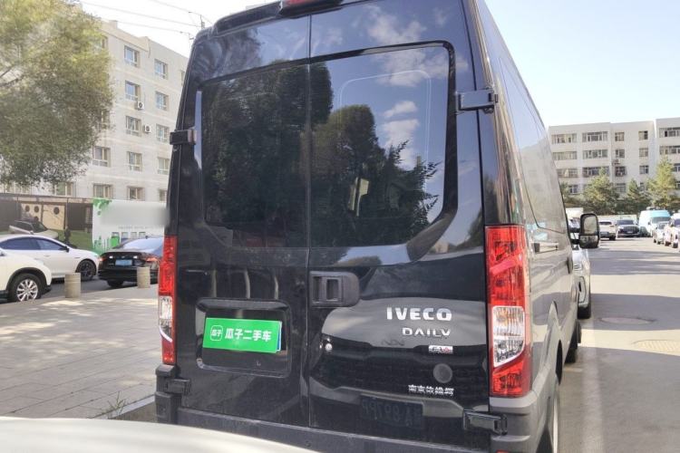 Used Iveco Eurocargo 2021 2.0T Manual Super Rui Long Wheelbase Short Overhang High Roof Side-Sliding Door F1A Rear
