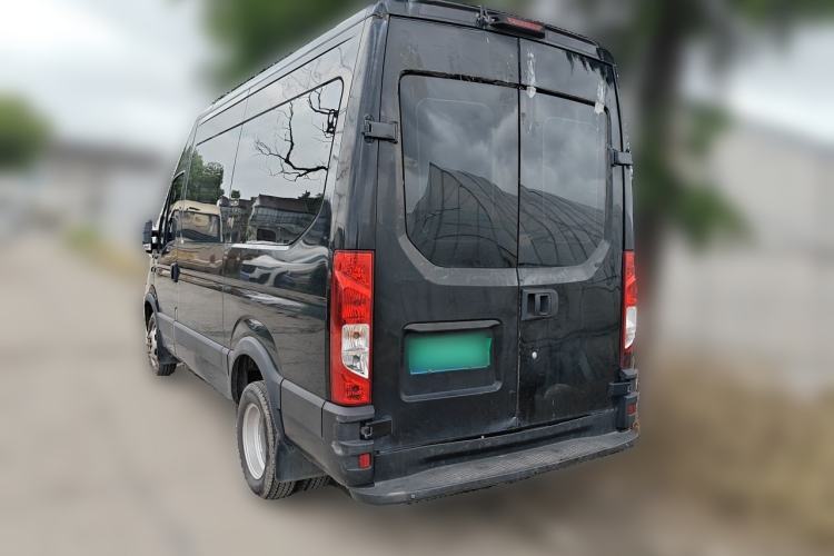 Used Iveco Eurocargo 2021 2.0T Manual - Yunrui Long Wheelbase Short Overhang High Roof Side-Sliding Door F1A Rear Left 45 Deg