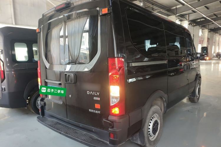 Used Iveco Eurocargo 2021 2.0T Manual Super-Rui Short Wheelbase Low-Roof Side-Hinged Door F1A Rear Right 45 Deg