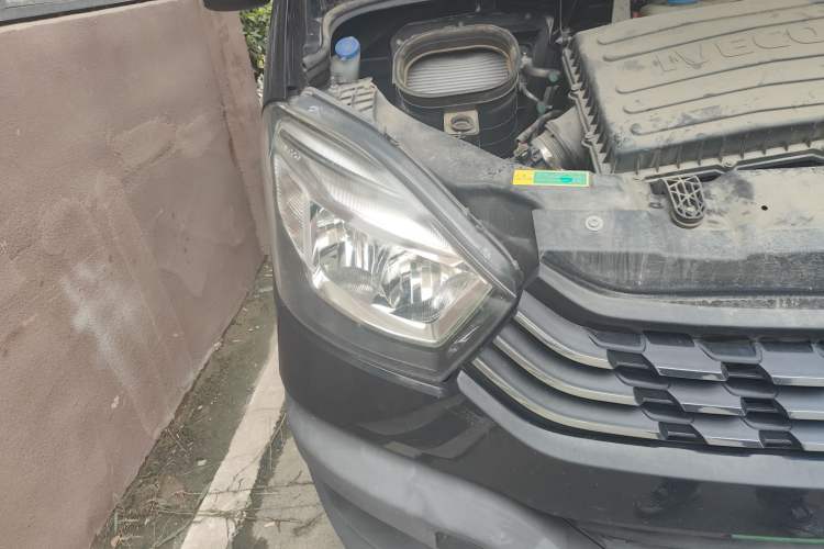 Used Iveco Eurocargo 2021 2.0T Manual Super Rui Long Wheelbase Short Overhang High Roof Side-Sliding Door F1A Right Front Headlight