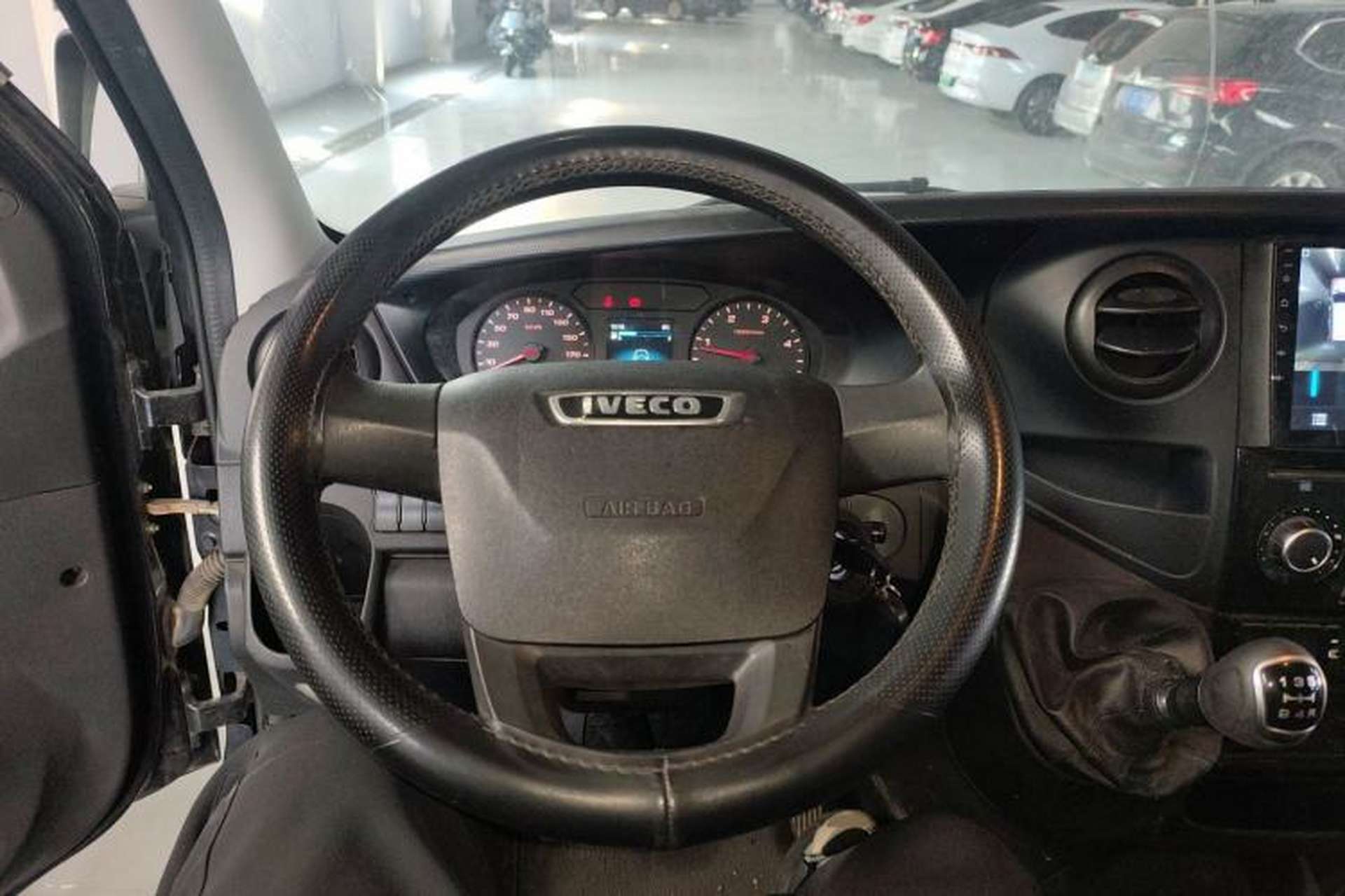 Used Iveco Eurocargo 2021 2.0T Manual Super-Rui Short Wheelbase Low-Roof Side-Hinged Door F1A Steering Wheel
