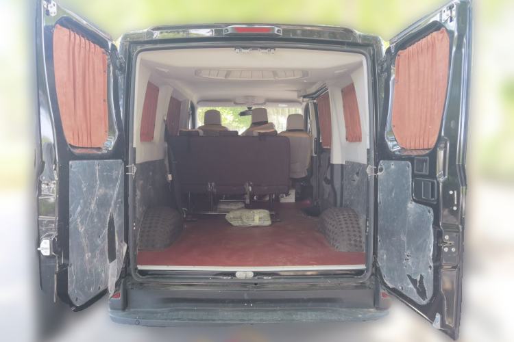 Used Iveco Eurocargo 2021 2.0T Manual Super Rui Short Wheelbase Low-Roof Manual Door F1A Trunk