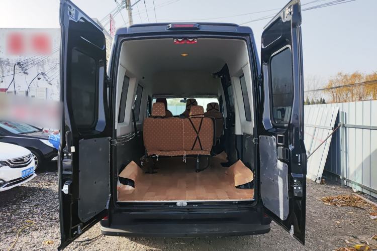 Used Iveco Eurocargo 2021 2.0T Manual Super-Rui Short Wheelbase High-Roof Side-Sliding Door F1A Trunk