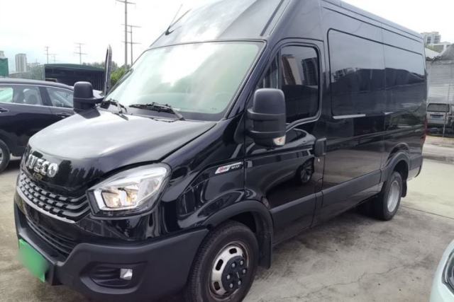 Iveco Eurocargo 2021 3.0T Automatic Super-Rui Long Wheelbase Short Overhang High Roof Manual Doors F1C usata