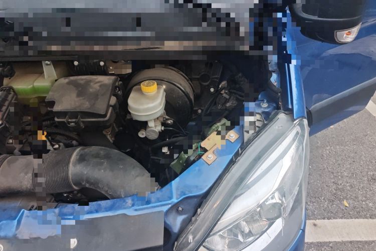 Used Iveco Eurocargo 2021 3.0T Automatic Chaorui Long Wheelbase Short Overhang Low Roof Side-Hinged Doors F1C Engine Bay Left