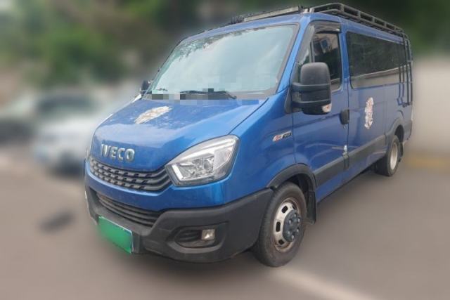 Used Iveco Eurocargo 2021 3.0T Automatic Chaorui Long Wheelbase Short Overhang Low Roof Side-Hinged Doors F1C