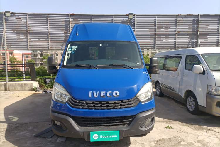 Used Iveco Eurocargo 2021 2.0T Manual Super Rui Short Wheelbase High-Roof Manual Door F1A Front