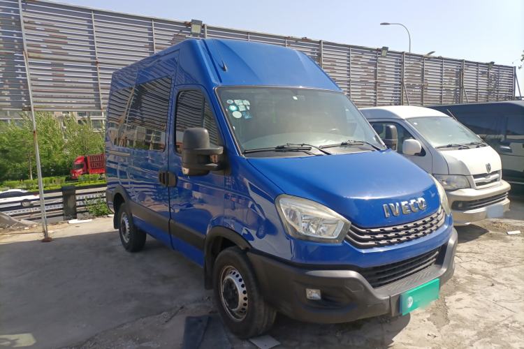 Used Iveco Eurocargo 2021 2.0T Manual Super Rui Short Wheelbase High-Roof Manual Door F1A Front Right 45 Deg