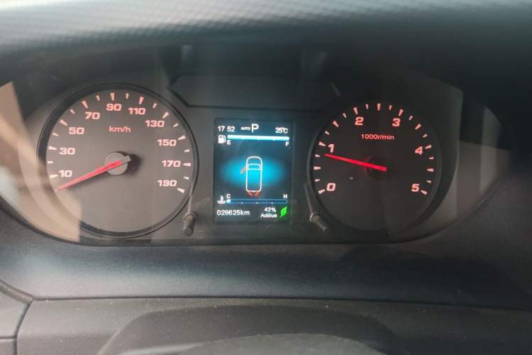Used Iveco Eurocargo 2021 3.0T Automatic Chaorui Long Wheelbase Short Overhang Low Roof Side-Hinged Doors F1C Instrument Cluster