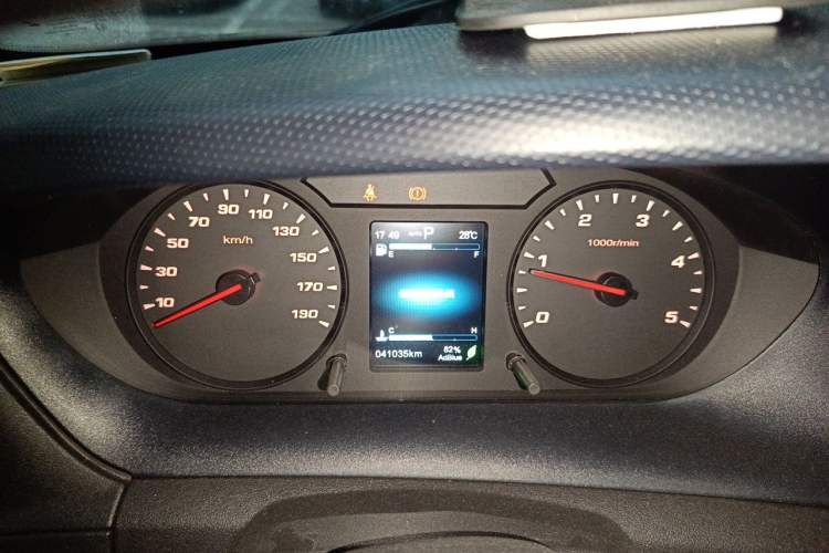 Used Iveco Eurocargo 2021 3.0T Automatic Chaorui Short Wheelbase High-Roof Manual Door F1C Instrument Cluster