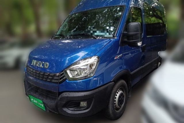 Used Iveco Eurocargo 2021 3.0T Automatic Chaorui Short Wheelbase High-Roof Manual Door F1C