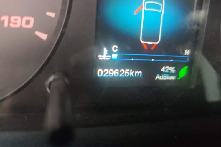 Used Iveco Eurocargo 2021 3.0T Automatic Chaorui Long Wheelbase Short Overhang Low Roof Side-Hinged Doors F1C Odometer Close Up