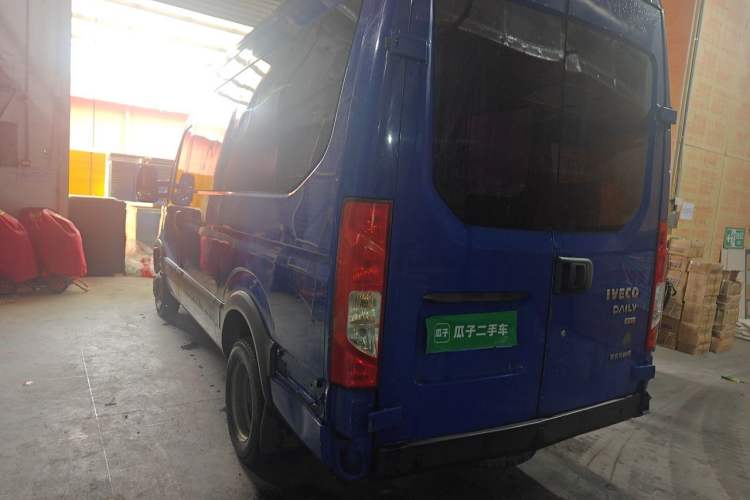 Used Iveco Eurocargo 2021 2.0T Manual Super Rui Long Wheelbase Short Overhang High Roof Side-Sliding Door F1A Rear Left 45 Deg