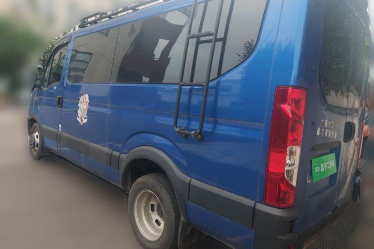 Used Iveco Eurocargo 2021 3.0T Automatic Chaorui Long Wheelbase Short Overhang Low Roof Side-Hinged Doors F1C Rear Left 45 Deg