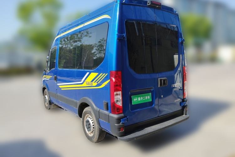 Used Iveco Eurocargo 2021 3.0T Automatic Chaorui Short Wheelbase High-Roof Side-Sliding Door F1C Rear Left 45 Deg